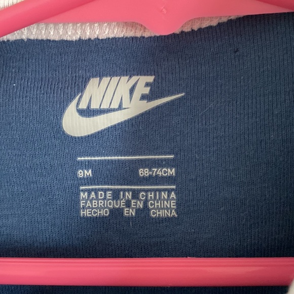 Nike Onesie - Picture 4 of 5